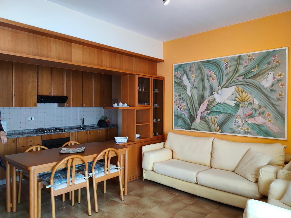 Iseolakerental- Casa Trentapassi Riva di Solto Esterno foto
